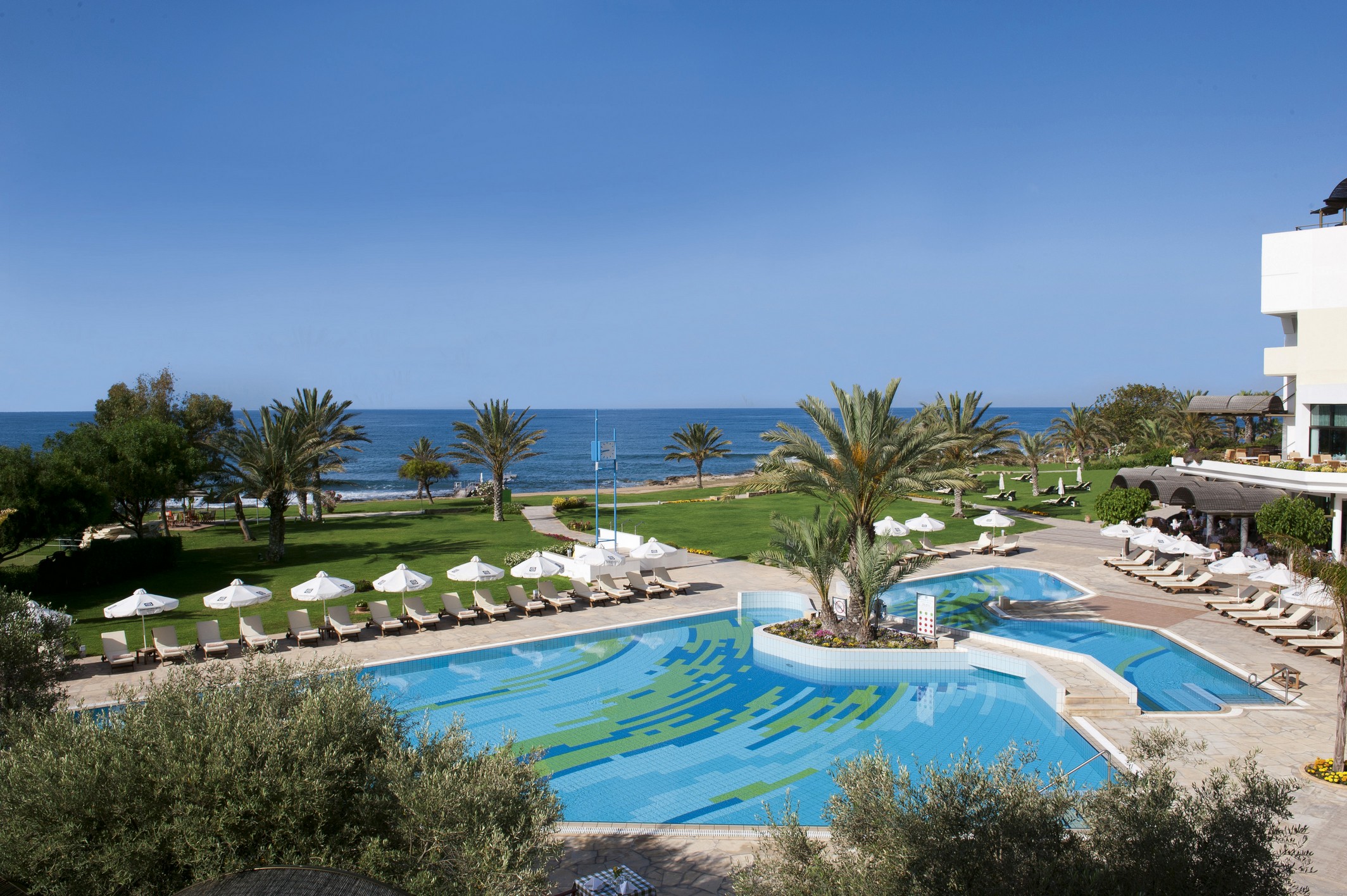 ATHENA ROYAL BEACH HOTEL